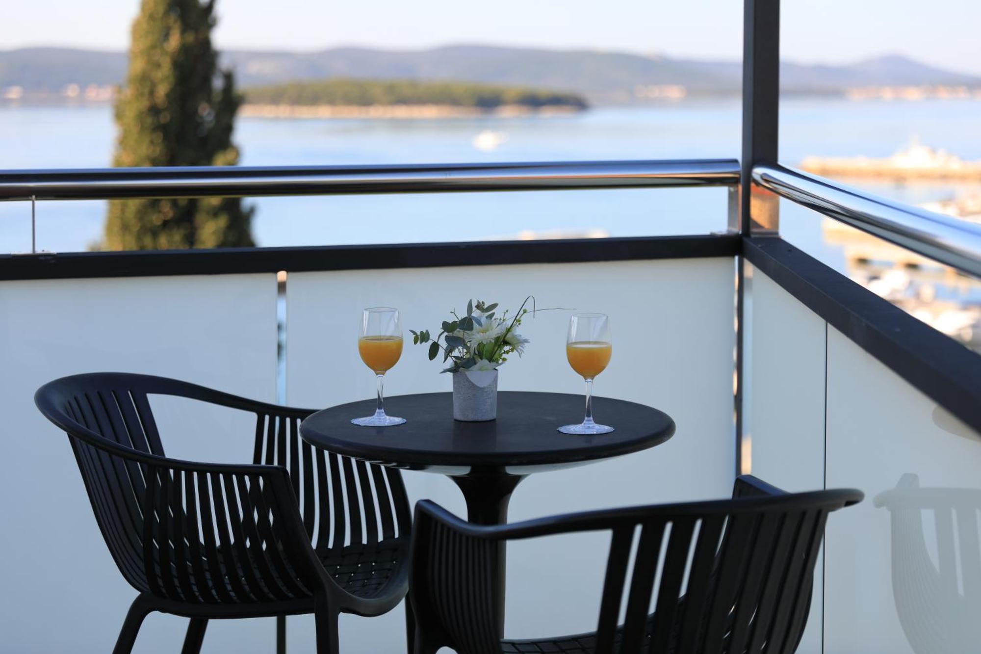 Ilirija Resort Hotel Ilirija Biograd Na Moru Oda fotoğraf